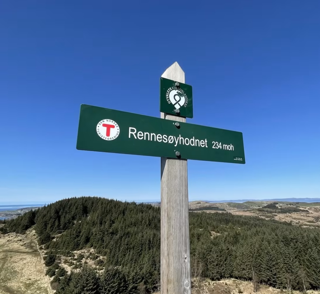 Hiking at beautiful Rennesøy